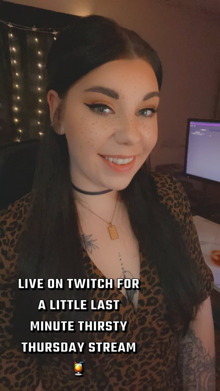 Very tall girl with hot ass