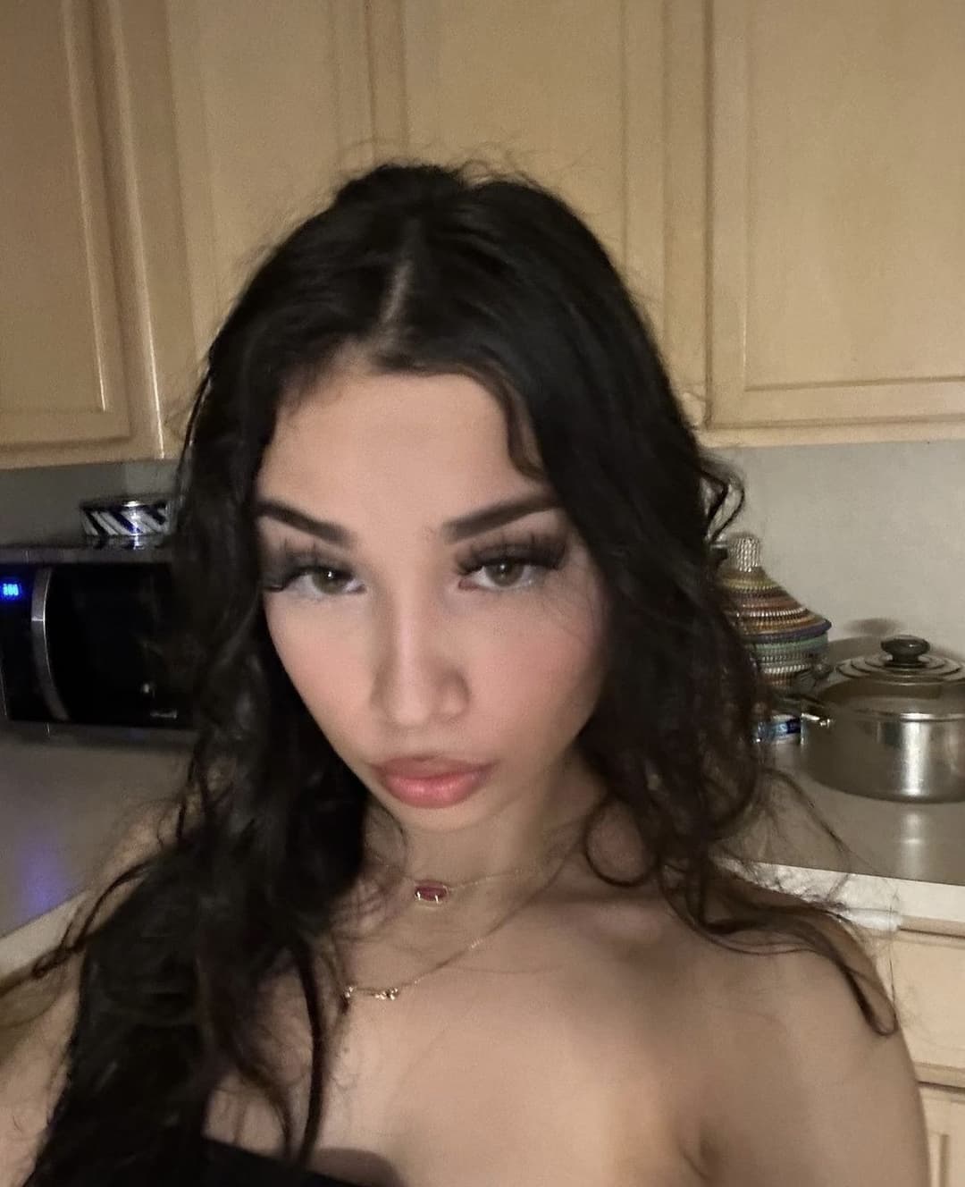 19 year old latina BADDIE from Instagram bounces on dick leaked