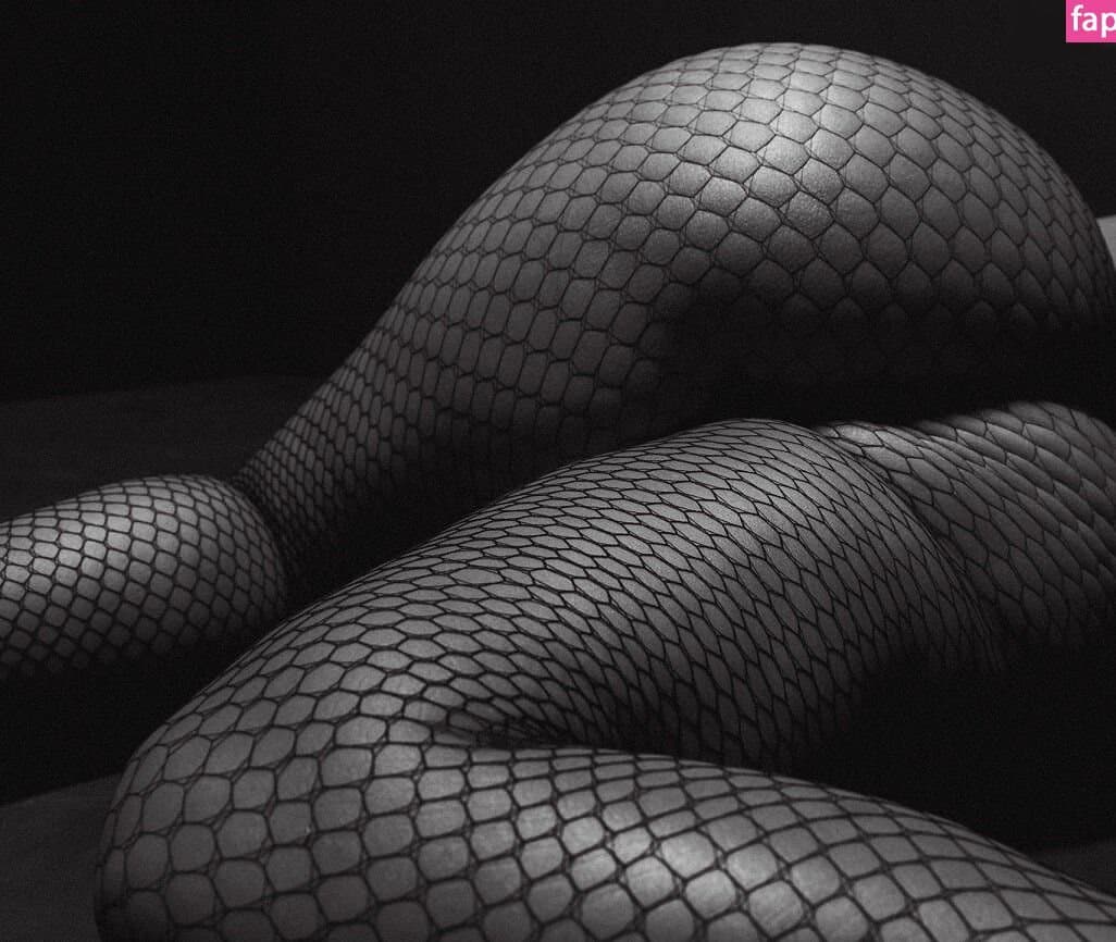 Ashley Graham is so Thick& Beautiful How I love to Titty Fuck Those Big Luscious Breast of hers PT2