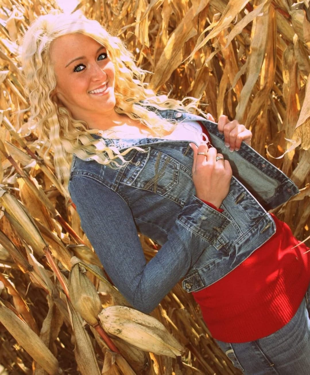 Anissa 18yo. Comment, repost, or message me.