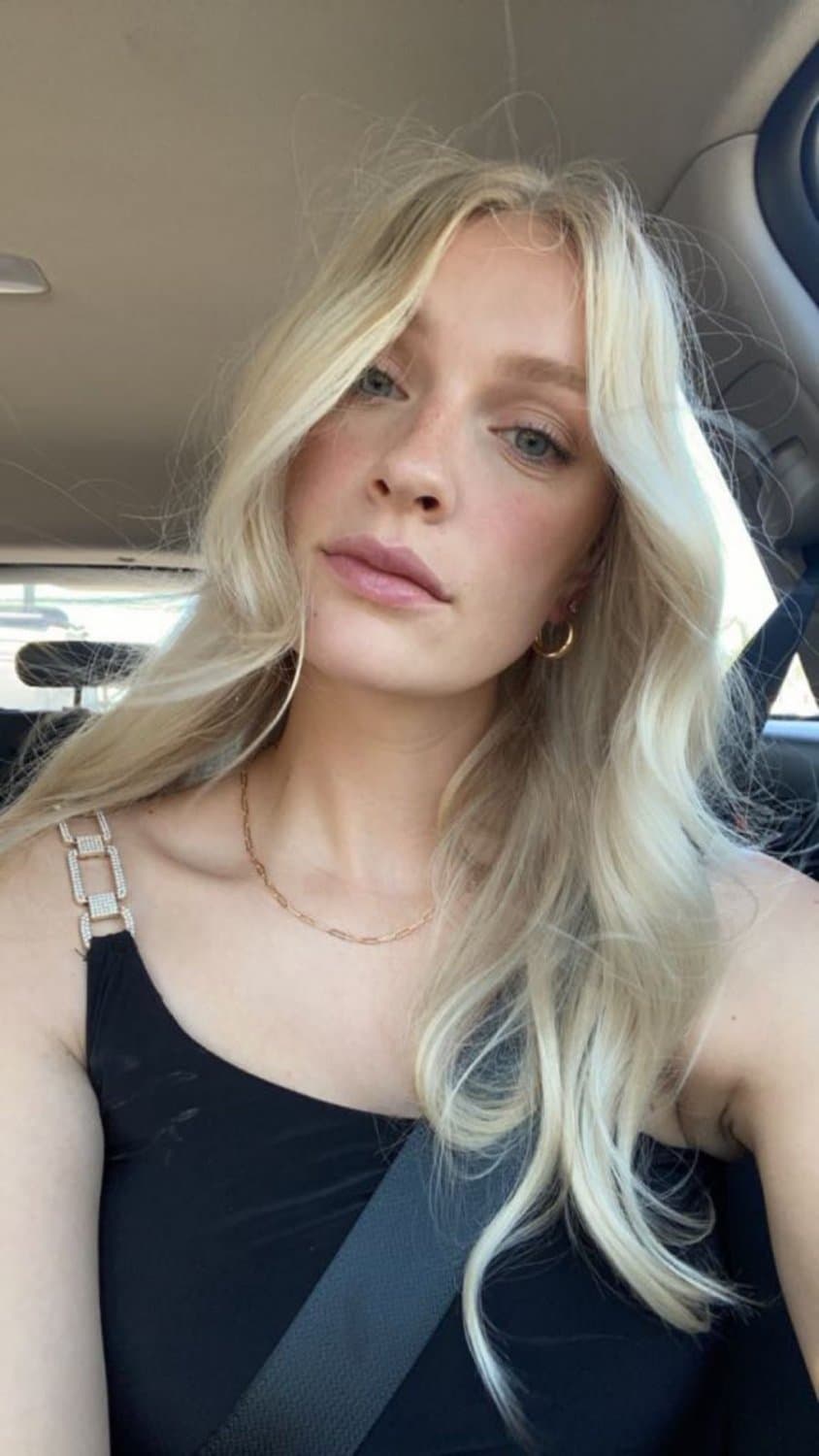 Brooklyn, 27 from Alberta Canada, paramedic, married Christian mom