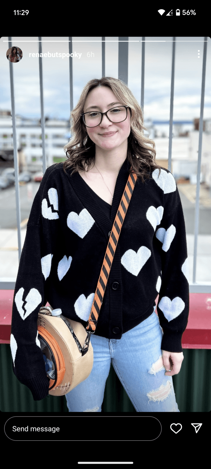 This 34 year old Milf cheated on her hubby for a 17 year old punk ass kid. What a stupid slut.??