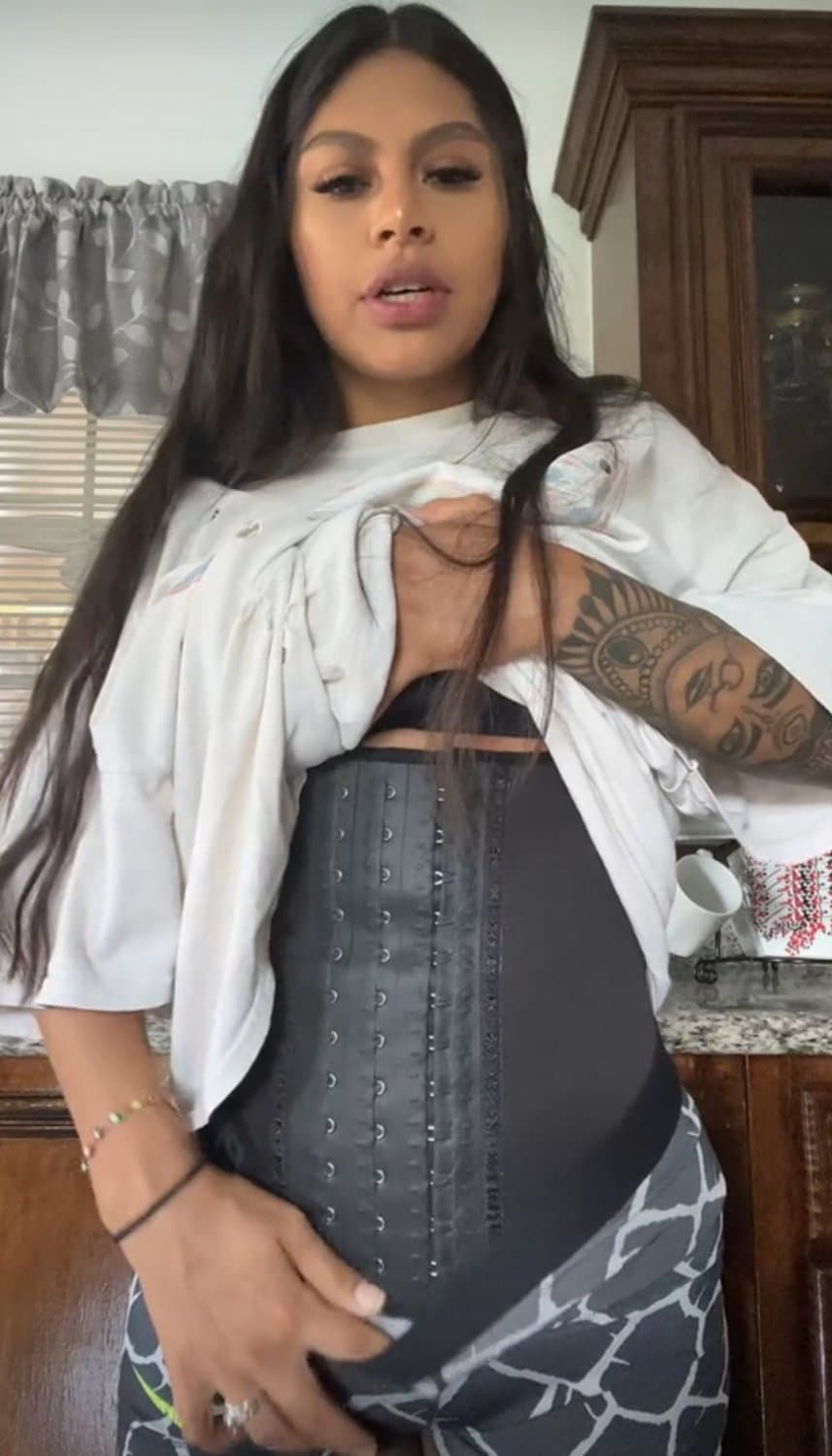 Sexy, Feet, milf, moose knuckle, feet, Latina.