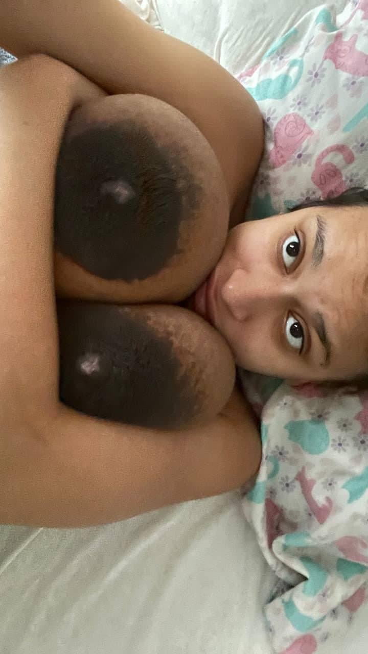 Big nipples huge areolas ?❤️?