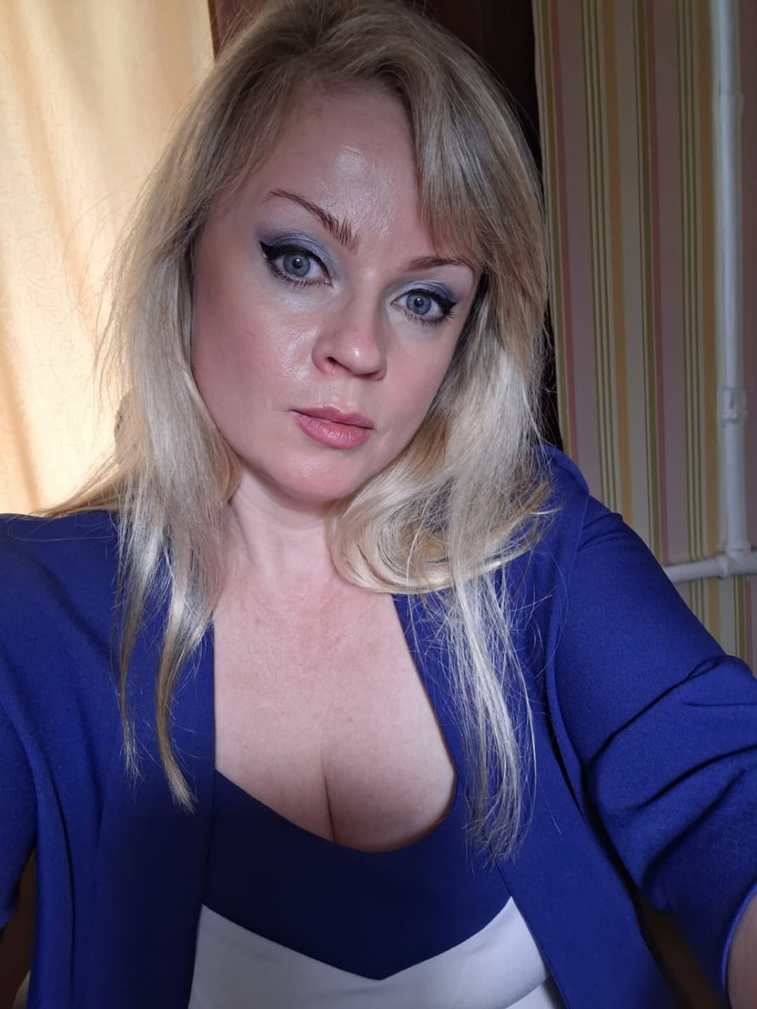 Office Milf Claudia T is so horny. Comments welcome.