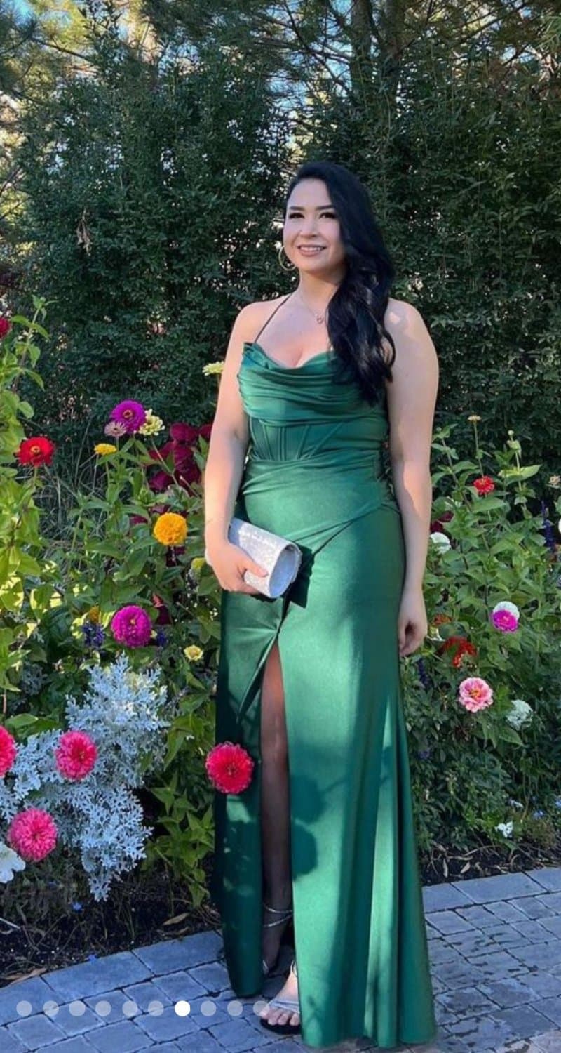 Click to view full size IG: Soy_Isisbm beautiful latina with perky tits and sexy feet