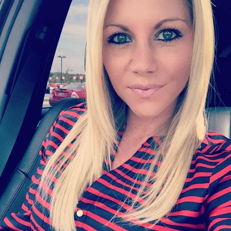 I prefer Lindsay’s hard nips on G G W look vs her hard muscle body look, but that’s just me