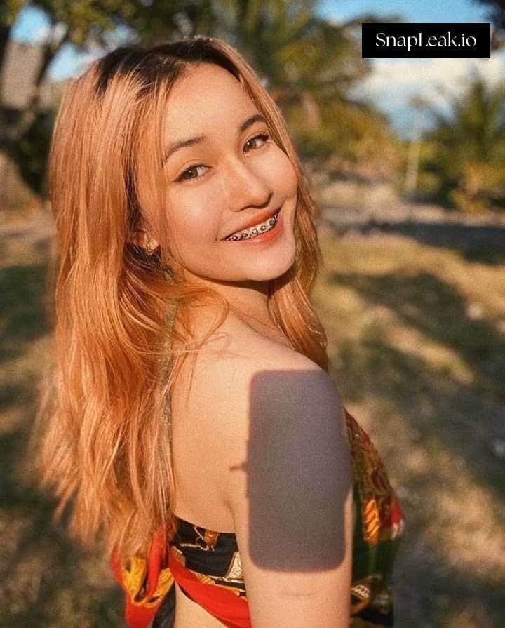 Cute Hottest Arab Babe Pink Pussy Riding Fingering