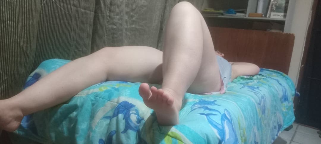 Some closeup pics of wifes delicious pussy.