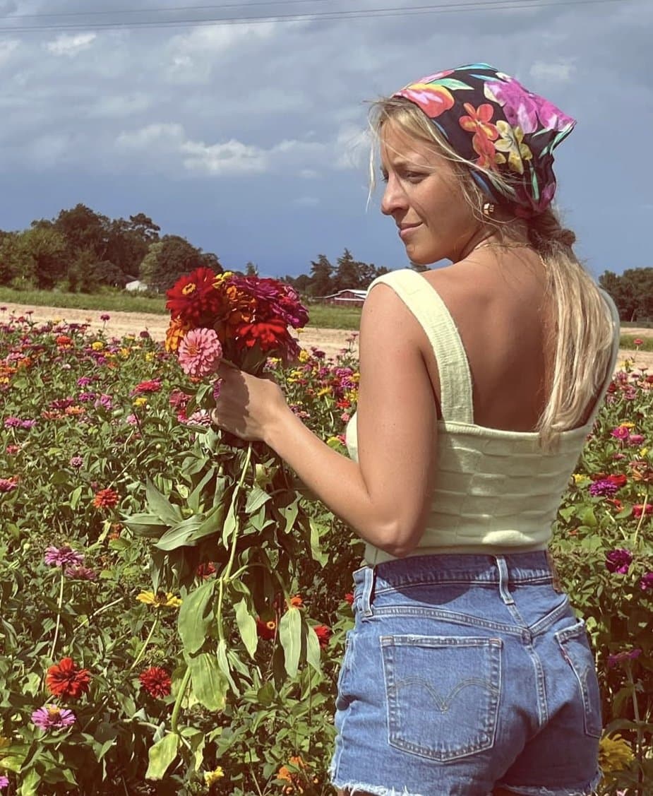 hot white ass flash pussy spread(DM ME FOR REQUESTS AI) #111