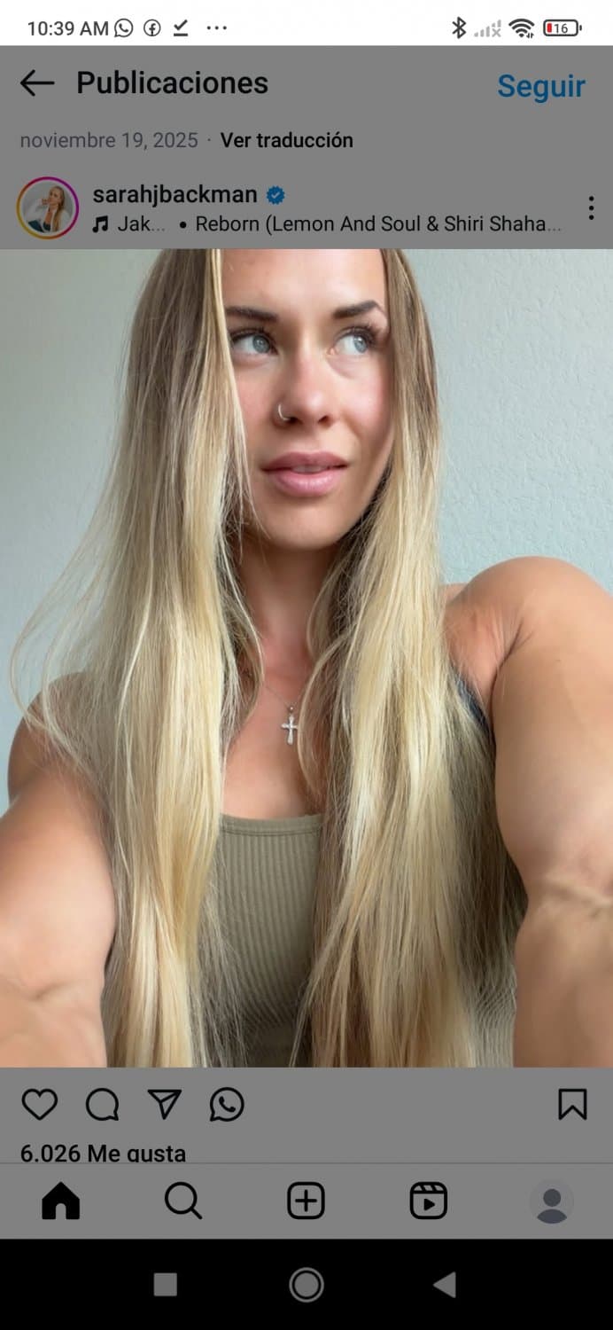 Sexi Blonde muscle girl destroy machos armwestling