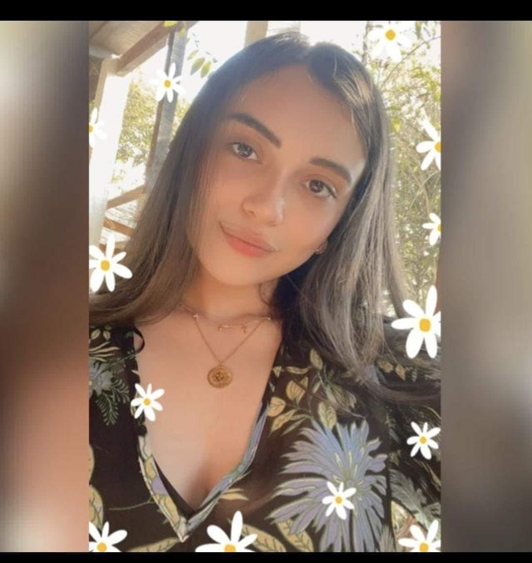 Beautiful half Italian Honduras latina gets BBC spit roast. AI beautiful face made for BBC. Cumdump