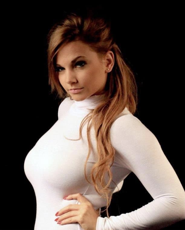 Three big breasted UK baddies happily stripped down on the beach for the internet’s enjoyment