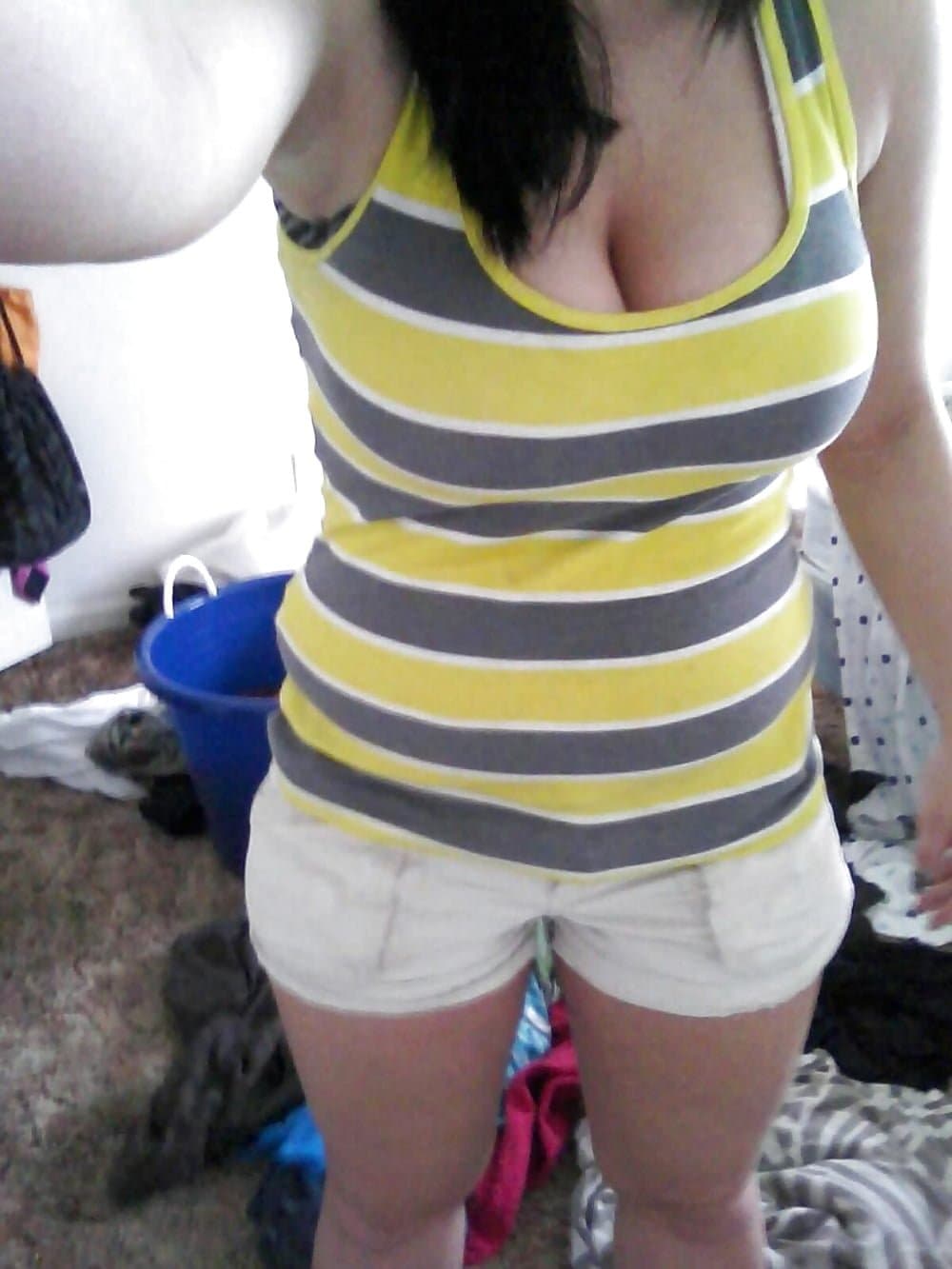 Webslut Legend Amanda teasing BBC with her Tits ??