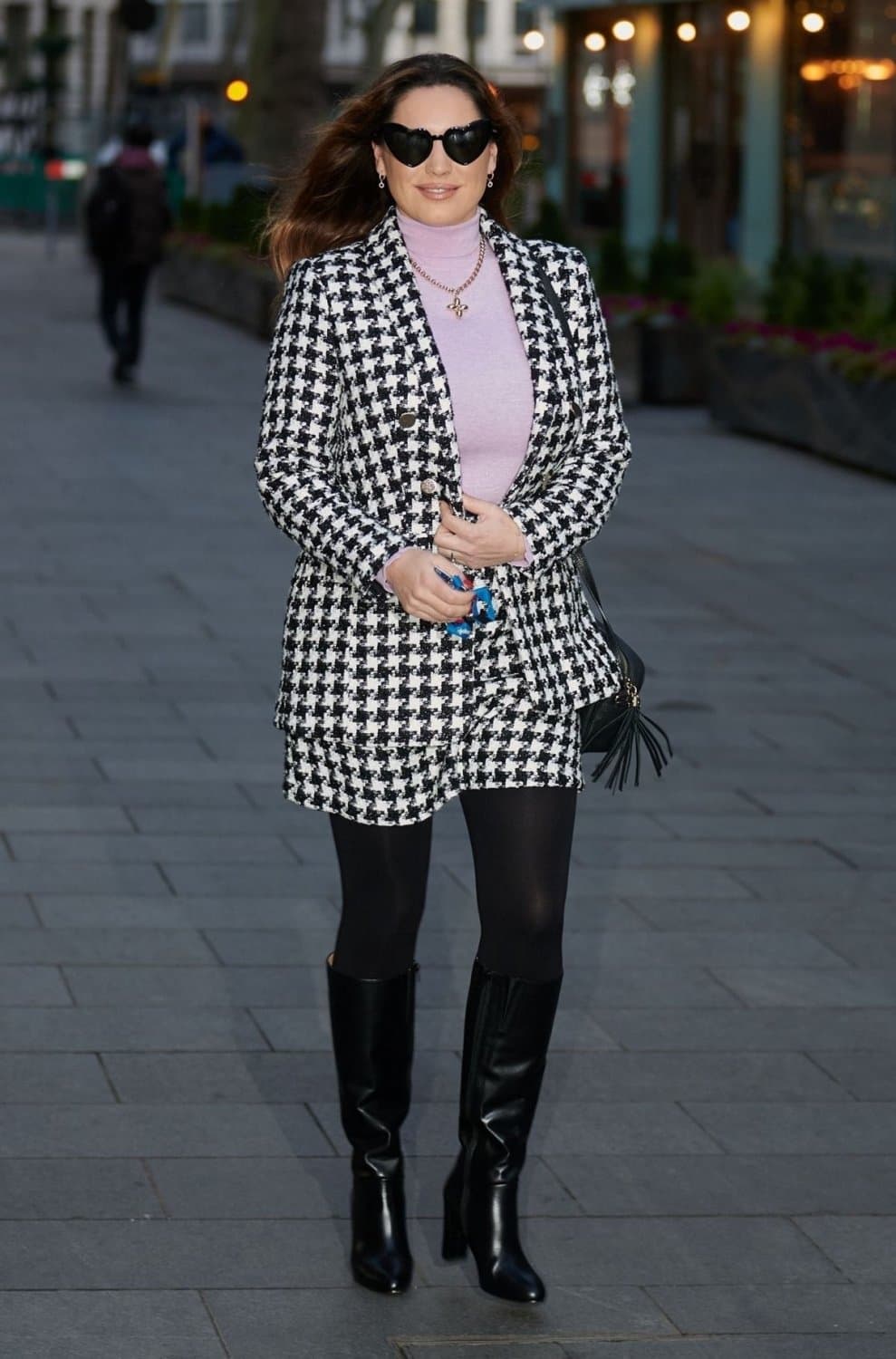 Kelly Brook - Black Knee High Leather Boots