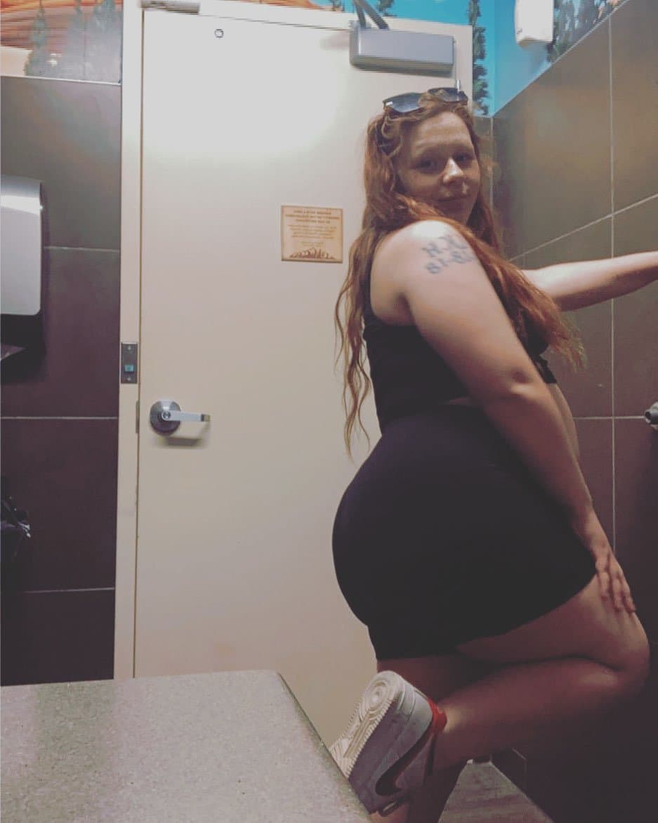 Redhead milf (post her pregnant in an earlier post)