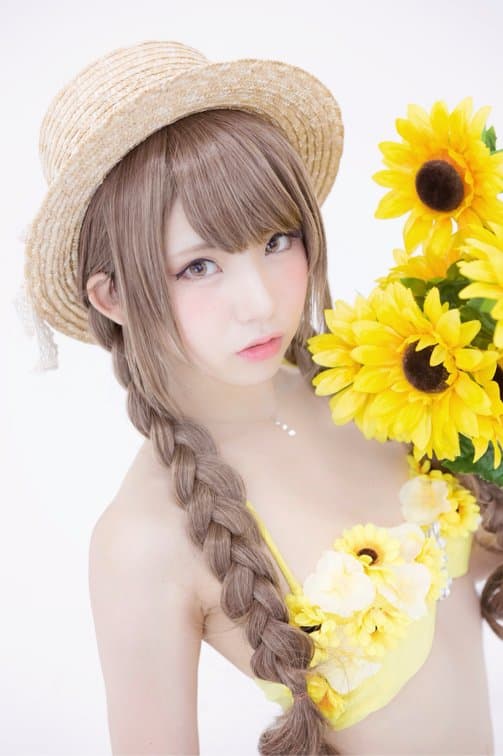 ENAKO RIN: these Japanese Cosplayer worth the waste of your offspring/ baby oil housed in your balls