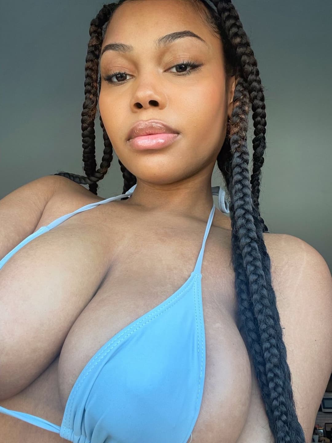 Tiddy F Ebony