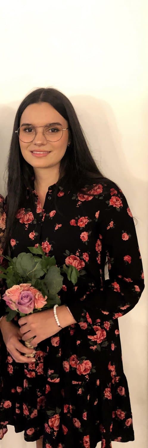 Luisa tiene el chocho peludo / Luisa has a hairy bush