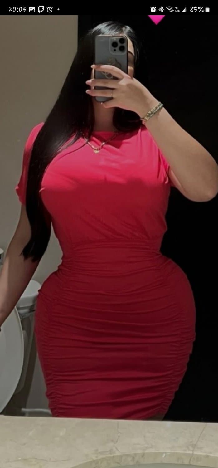 Chica buchona hermosa y de muy buen cuerpo