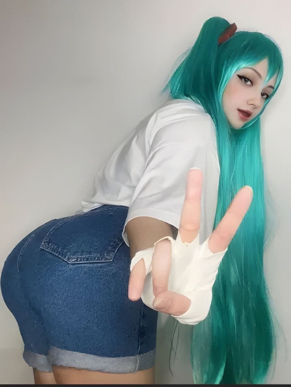 Evelinaava (latest) leaks Miku & Utahime. Check bio. Erome