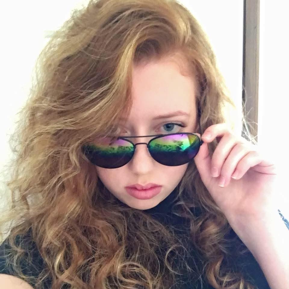 Busty Ohio PAWG Elaina L ♥️ message if yk her ;)