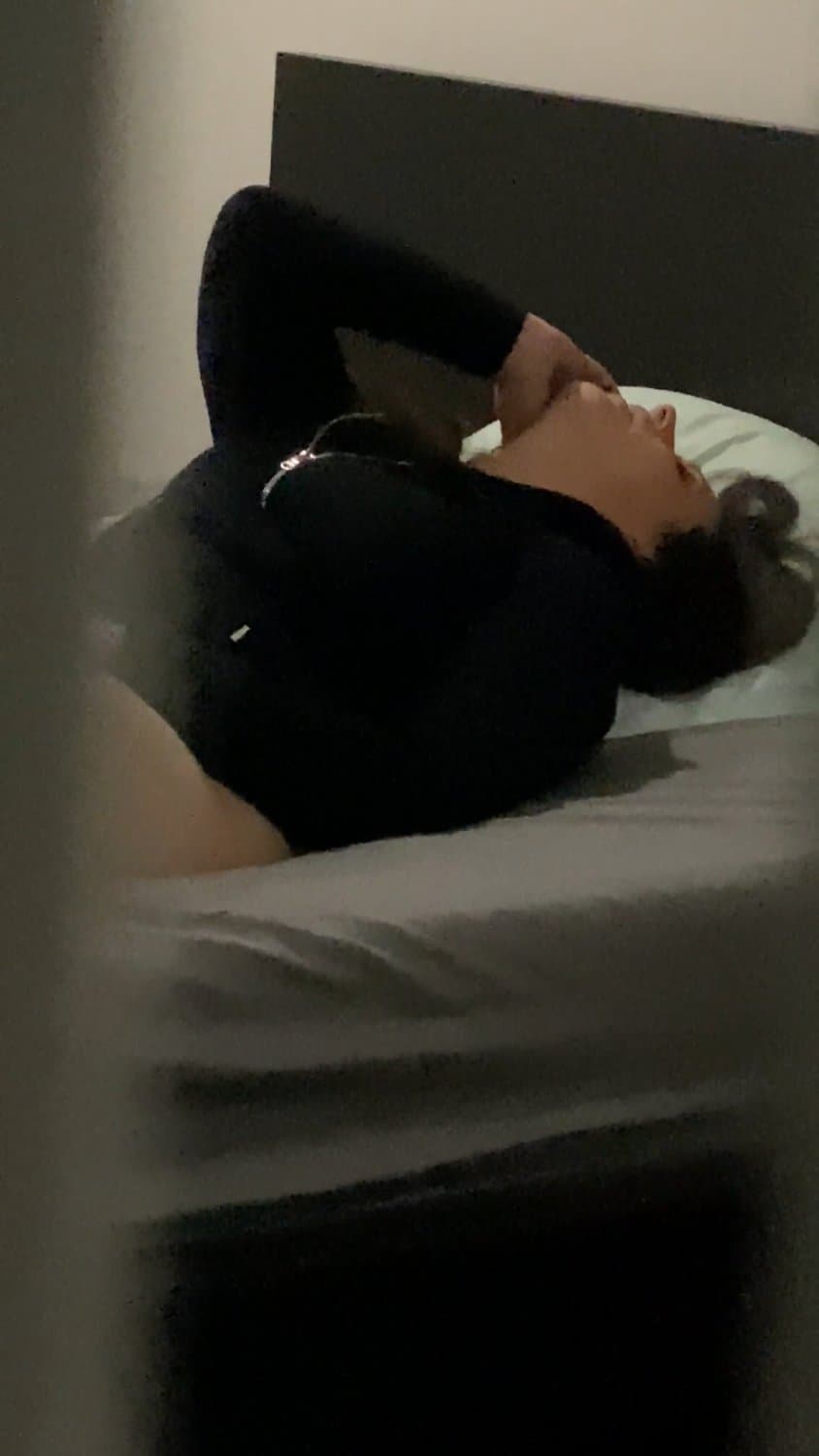 Stepmom Caught Masturbating On Phone & Has Screaming Orgasms