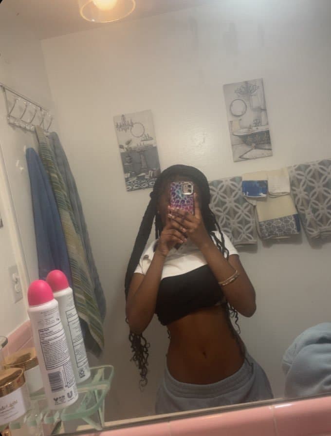 Petite black hairy pussy ??