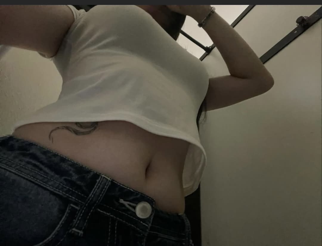 Nay lên cho ae con ny của thk bạn thân cực múp và dâm dục đã v còn thèm tinh trai lạ