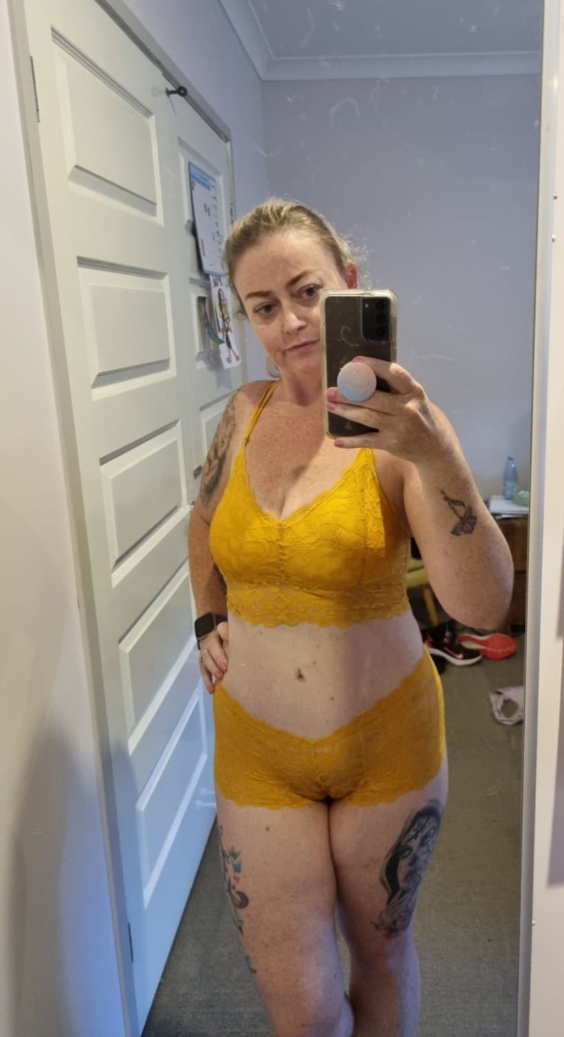 Lisa Jarvis. 3-HOLE CUM DUMPSTER