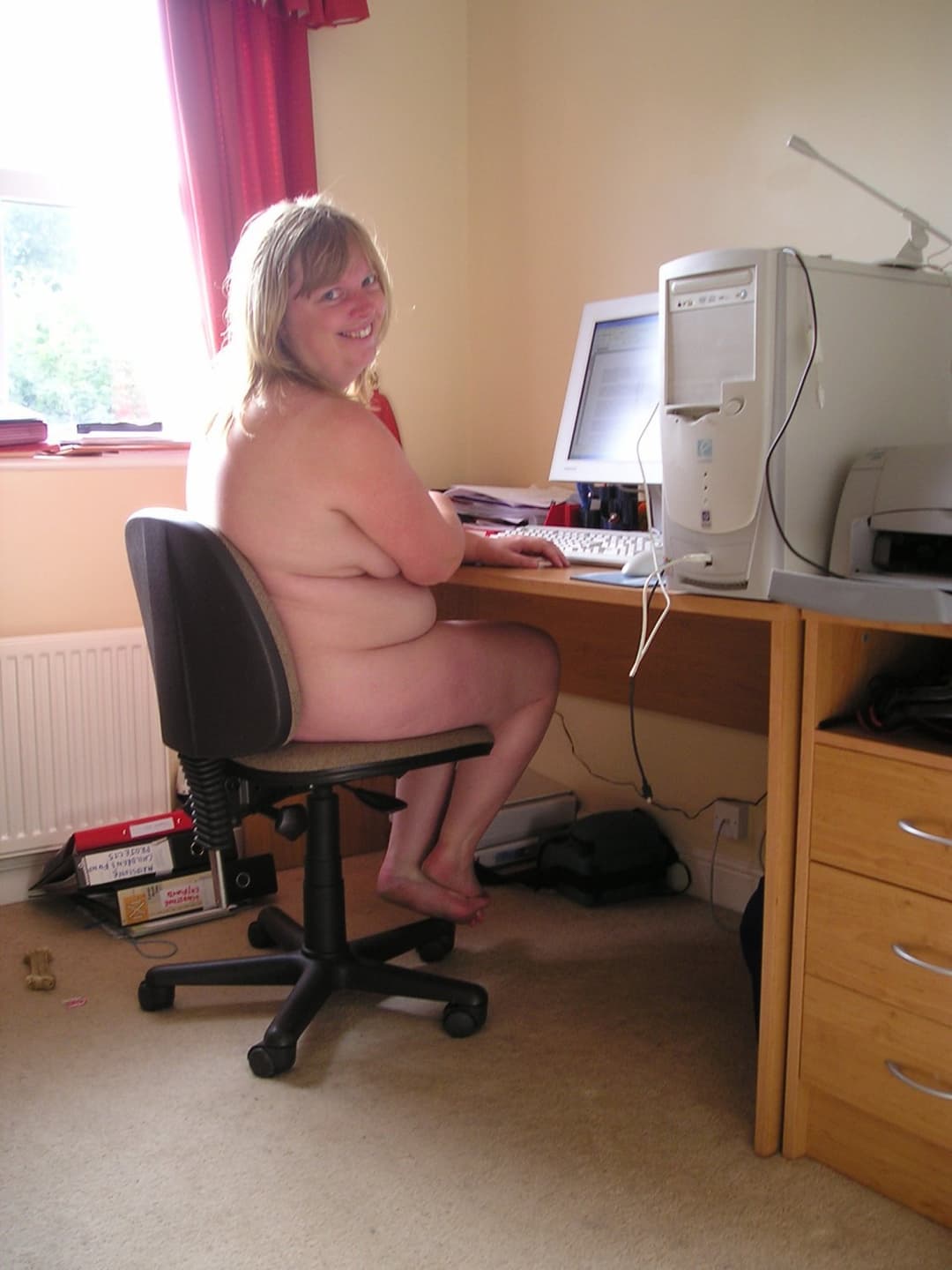 Click to view full size nude on the computer