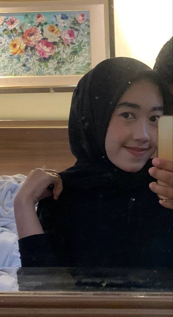 Click to view full size Hot muslim slut. Big tits ass whore hijab