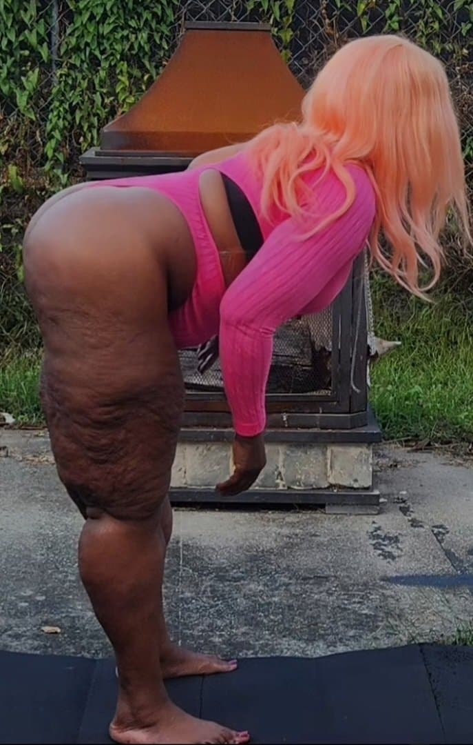 Click to view full size Sexy lady in thong bodysuits compilations