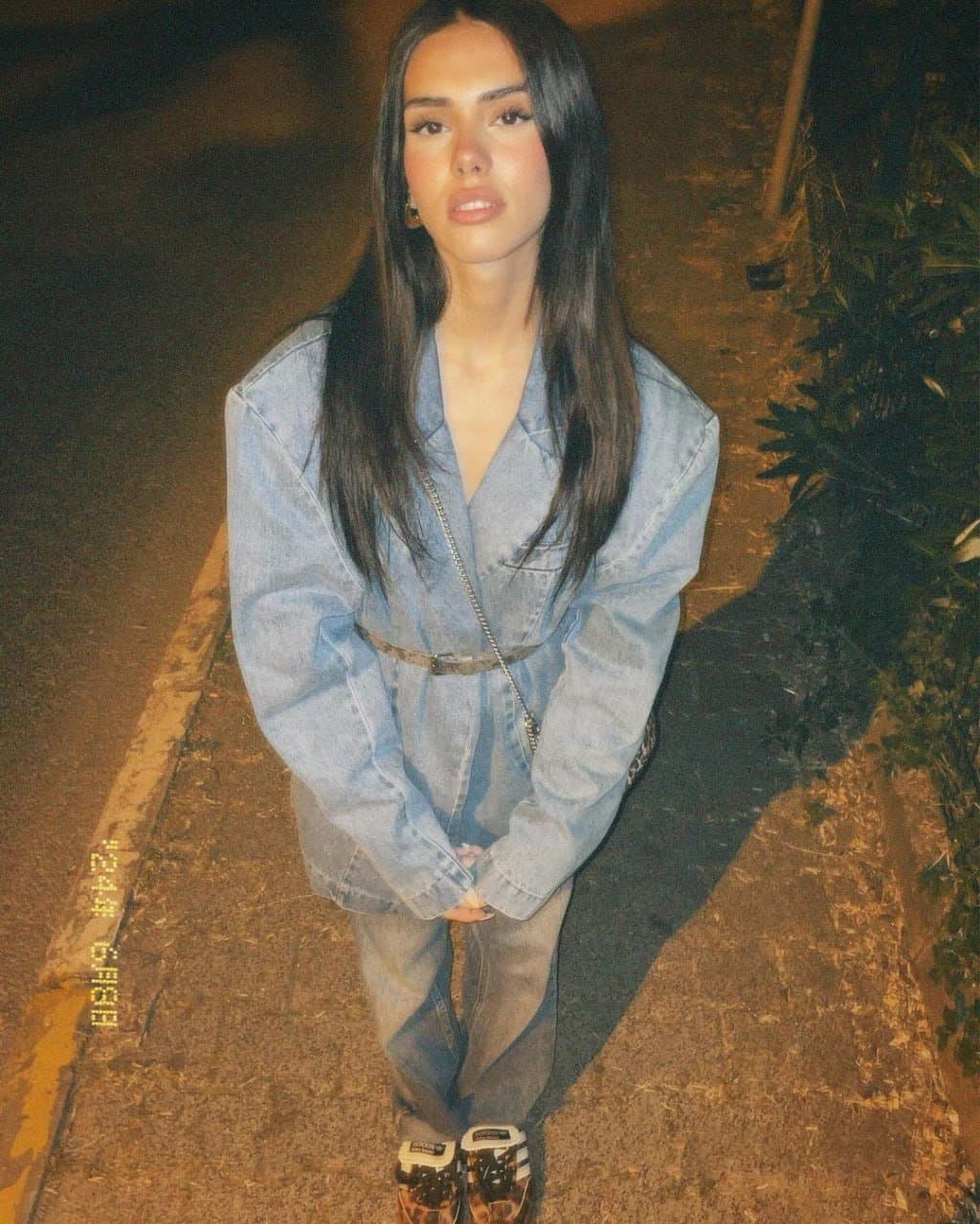 Leaked Stunning Teen Webslut Gets Pussy Pumped With Juice