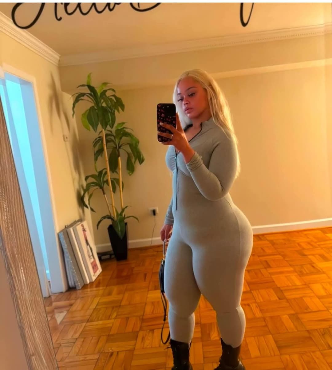 THICK CURVY EBONY BIG BOOTY