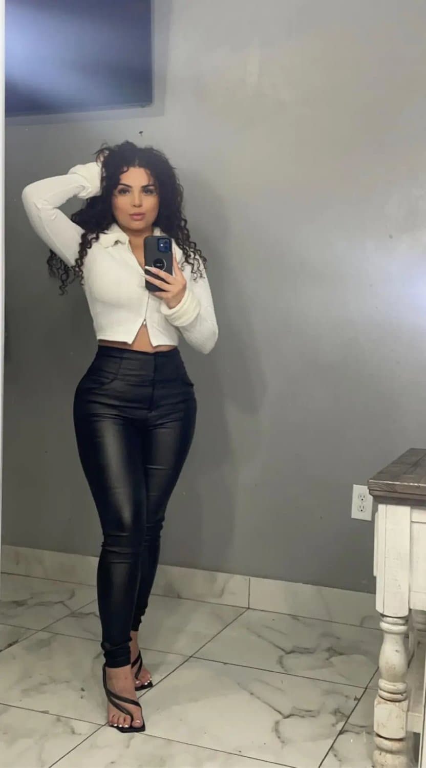 Everyone go message Serenity Vela on Facebook and tell her to start an Onlyfans