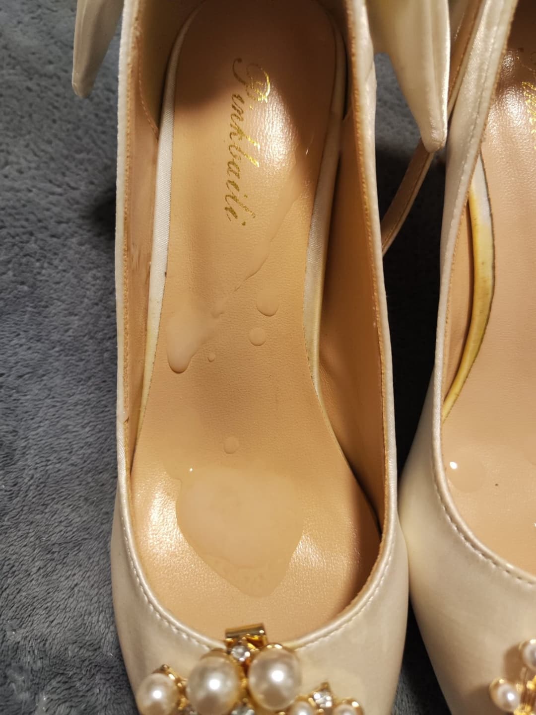 Asian shoes / feet & cum 3