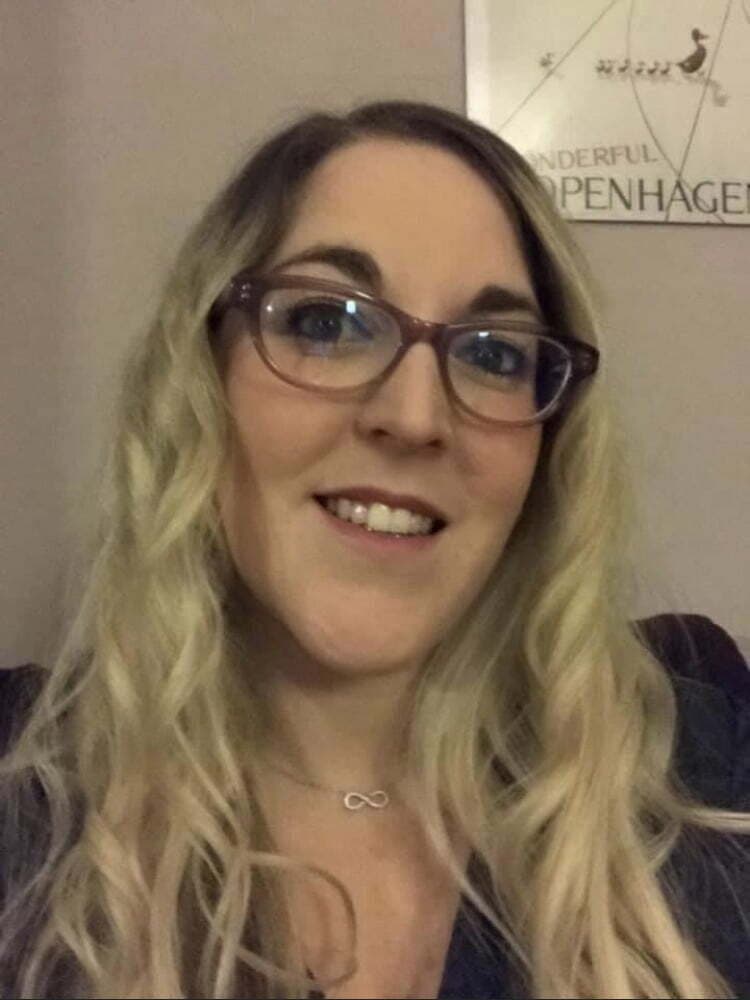 Sexy Stephanie Shown Off