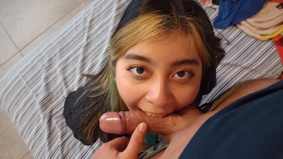 Click to view full size puta chupa verga exhibida #2(si buscan mas contenido escriban al priv)