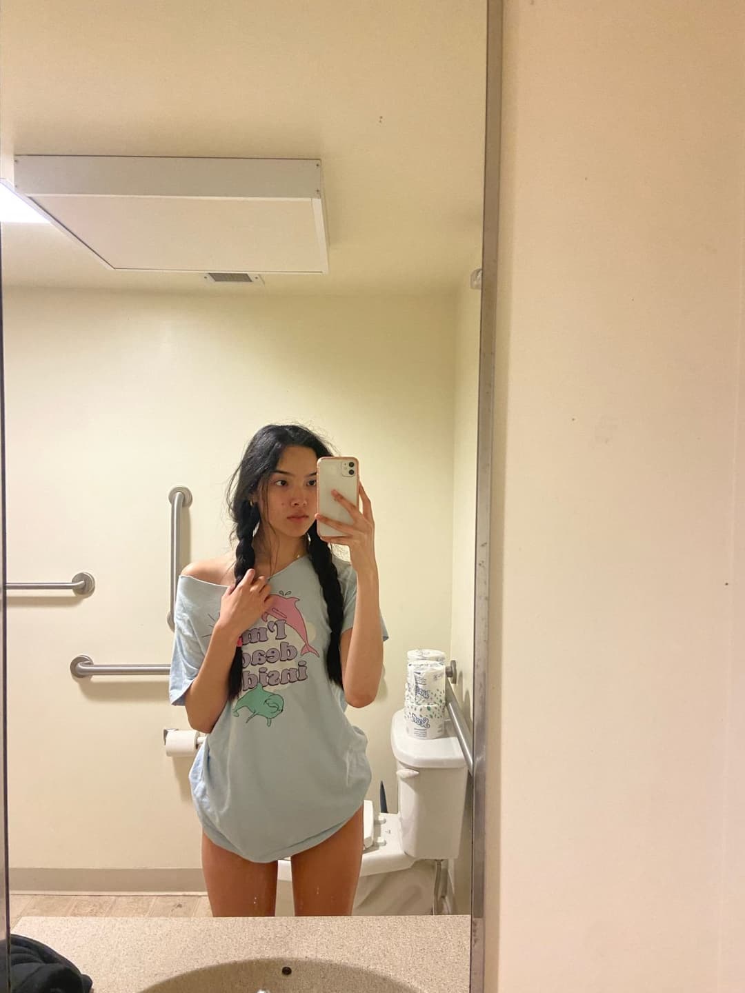 44: Submission- Raquel (20F)