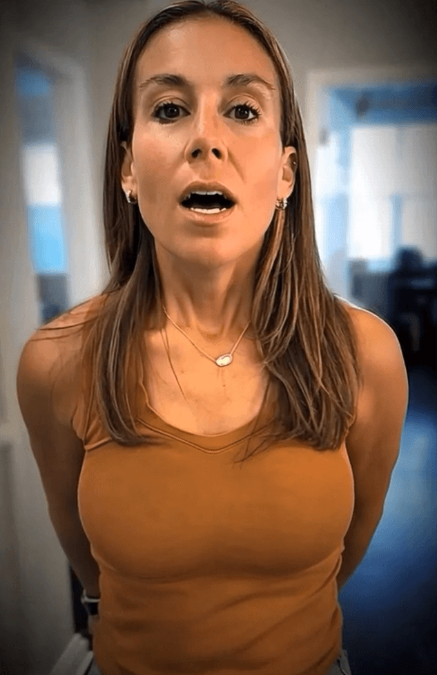 Milf with a face for sucking dick