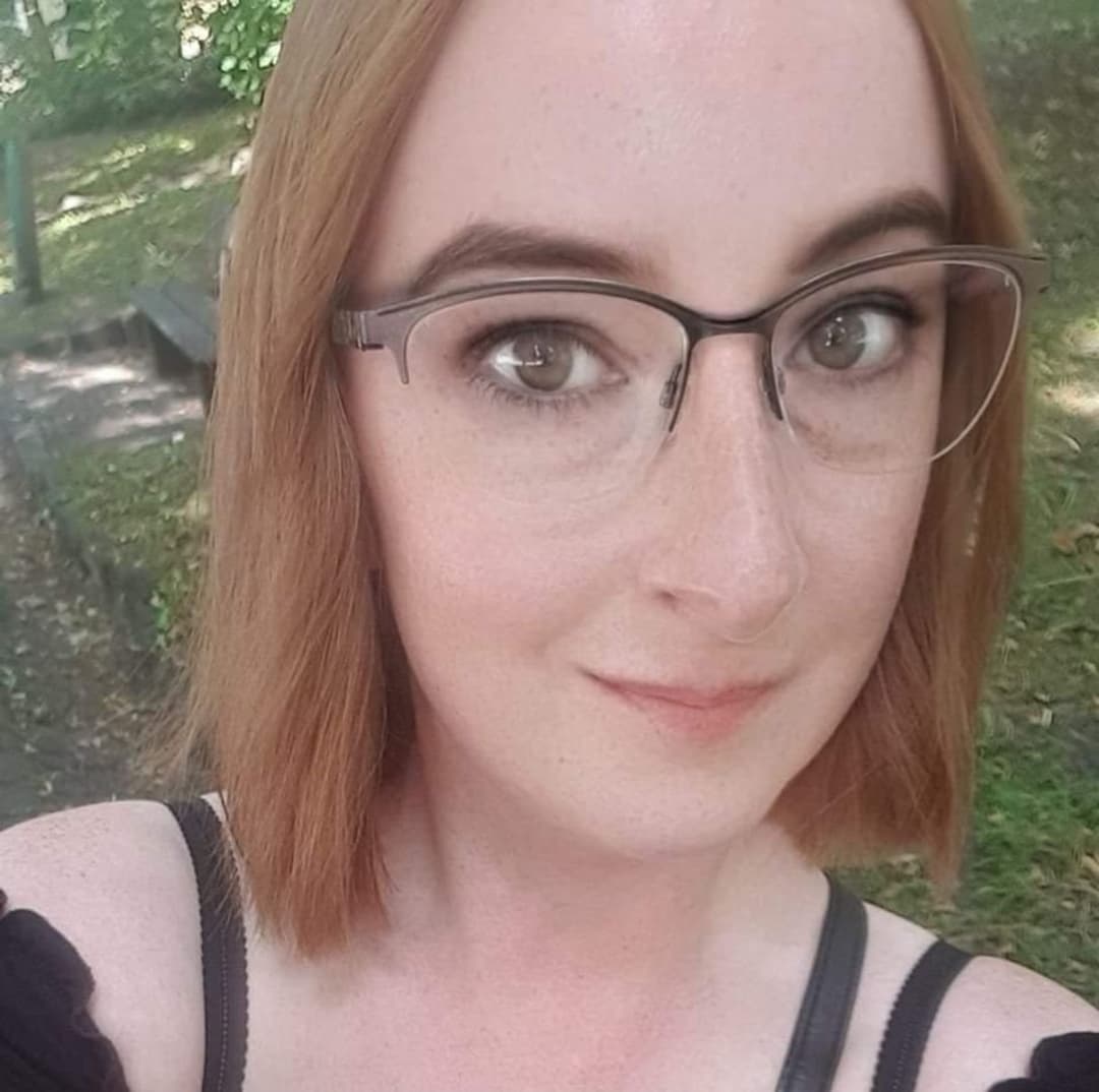 Spritzt meiner Schlampenfrau Lisa und ihrer Familie ins Gesicht