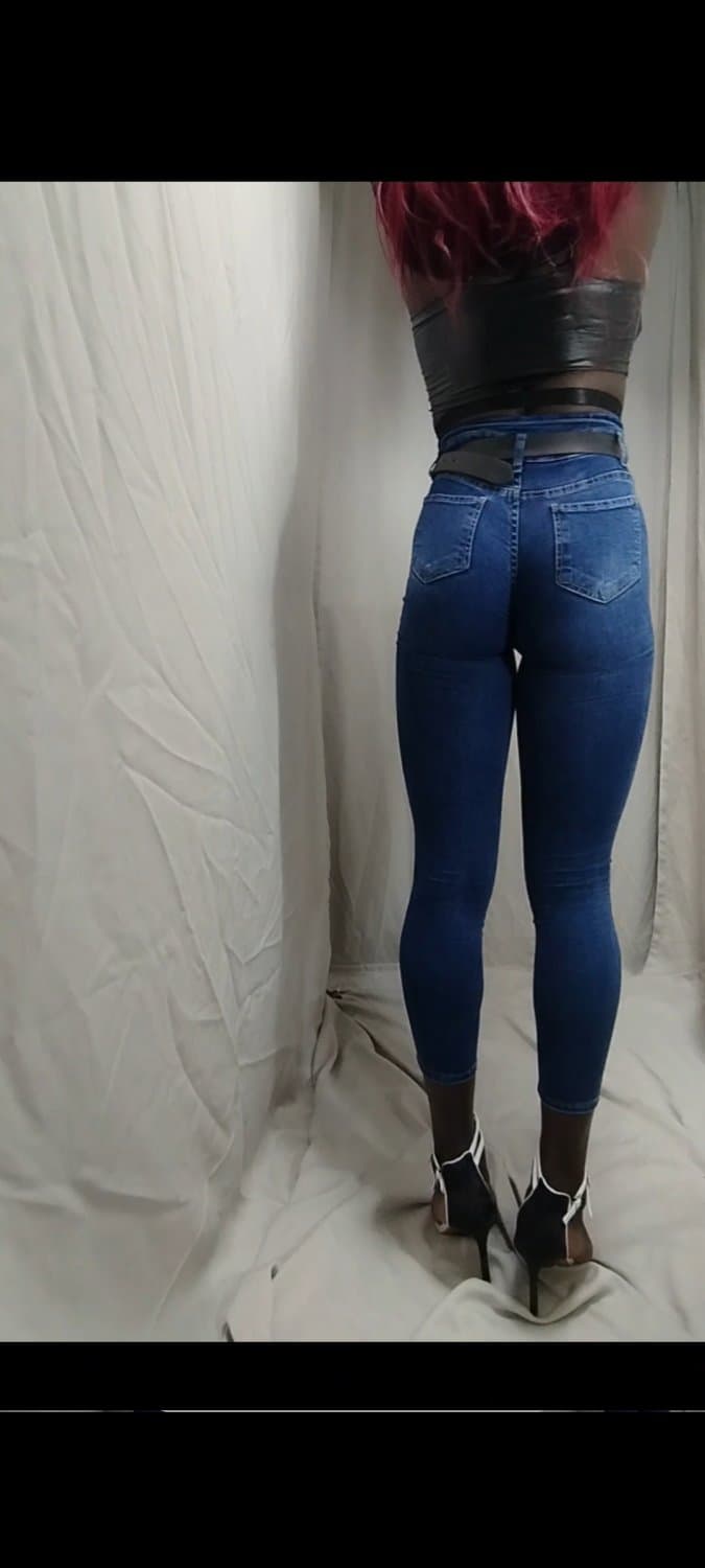 Alicia.sub . Submissive sissy femboy sexslave. Available for Collaborations or something ?????