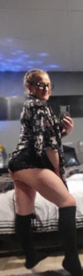 *MUST WATCH* Fat pussy meaty lips cougar old mature mom PUSHING CUM OUT HER PUSSY