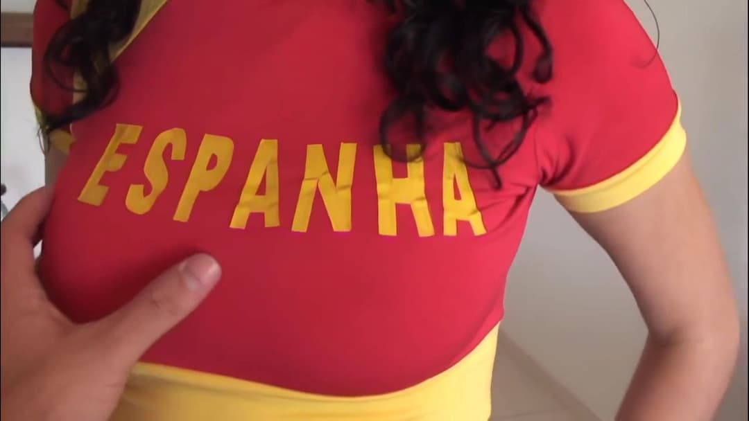 Vanessinha gostosa passando na entrevista pra Copa