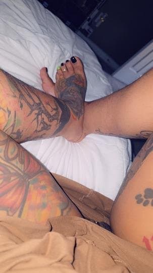 Mature ebony cougar pussy imprint panties milf mom pretty toes and feet tatted up FOUND IN HER PHONE