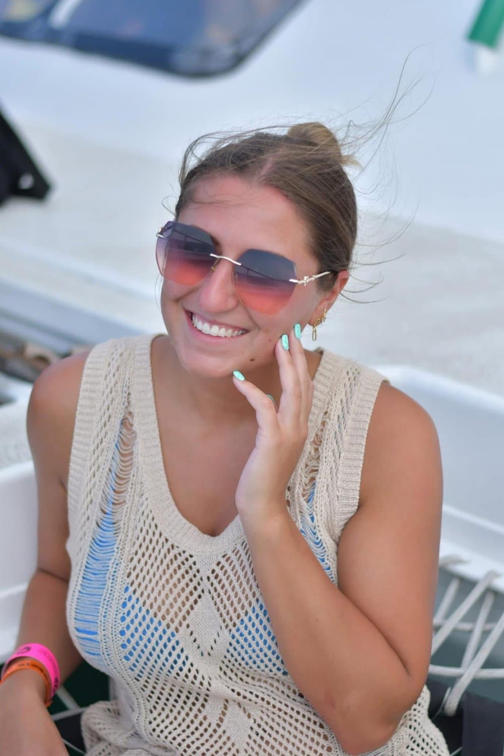 I want to feel my cousins big boobs after watching them bounce on the bumpy car ride