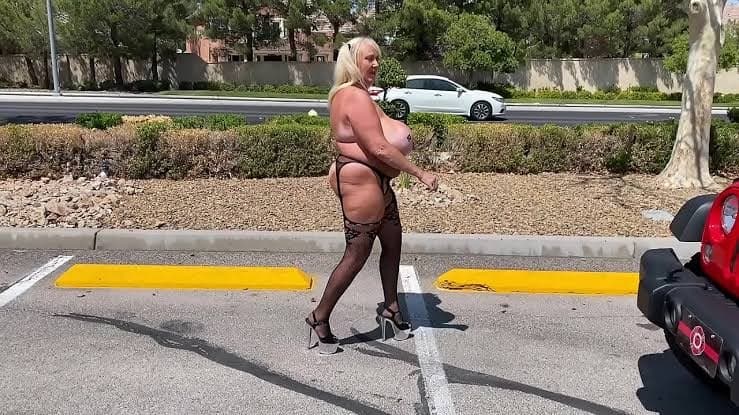 Bimbo Granny (Kayla)