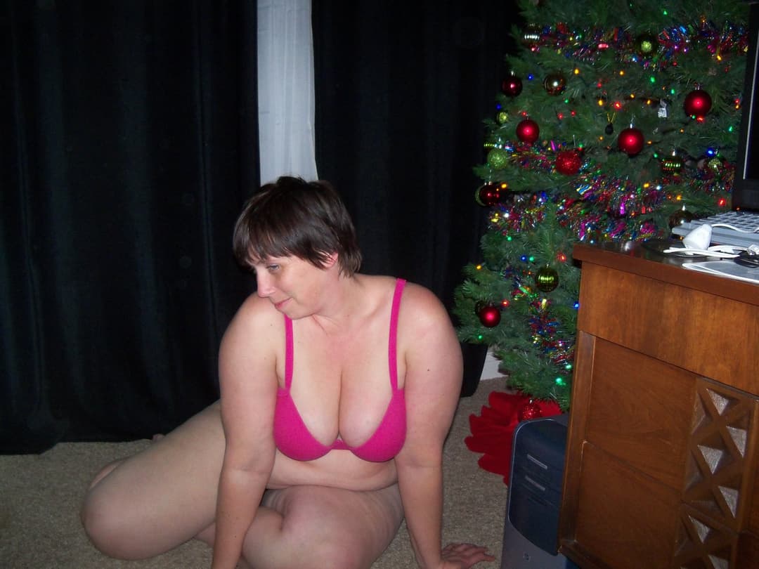 Enjoy Christmas in July as this good Christian WHORE lets loose. Sharon