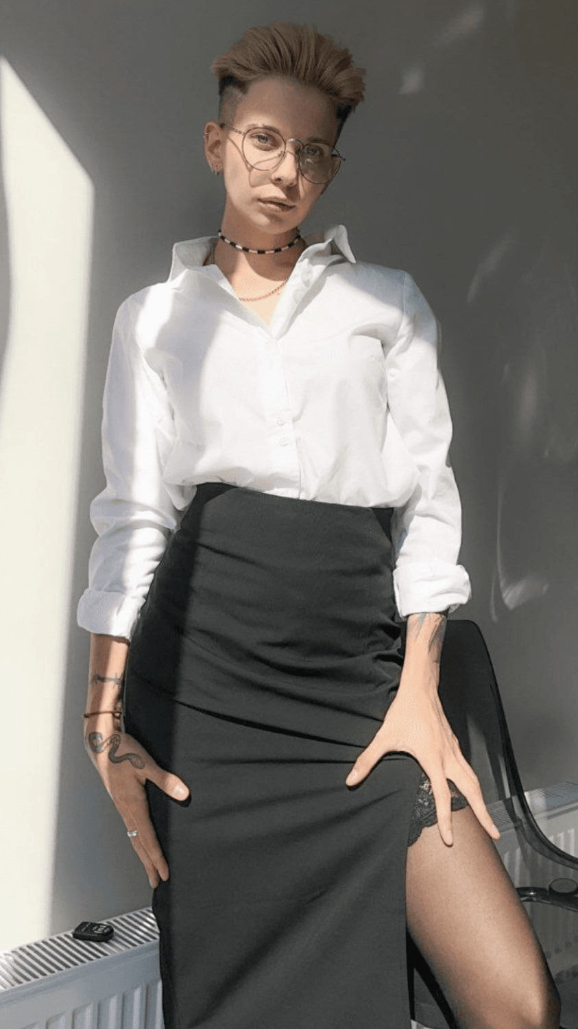 Dreamy Butch Tom boy with perfect tits and a flowered cunt